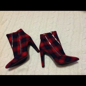 Plaid heeled booties size 9